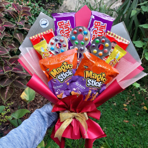 Snack Bouquet by Blue Buddies